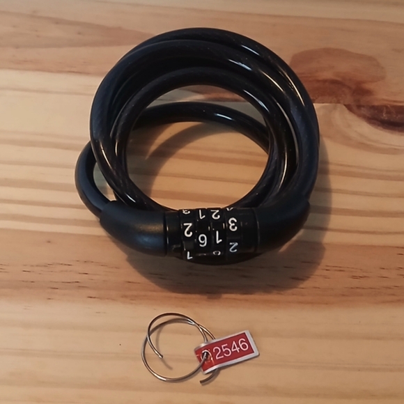 Other - Bike Cable Chain Bicycle Combination Lock. Like New! Black